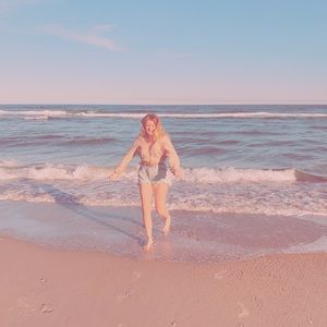 Meet your Posher, Emily